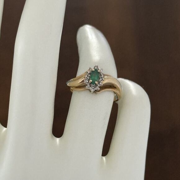 10K Yellow Gold Emerald Marquise & Diamonds Accent Halo Ladies Band Ring Size 6 - Picture 13 of 14